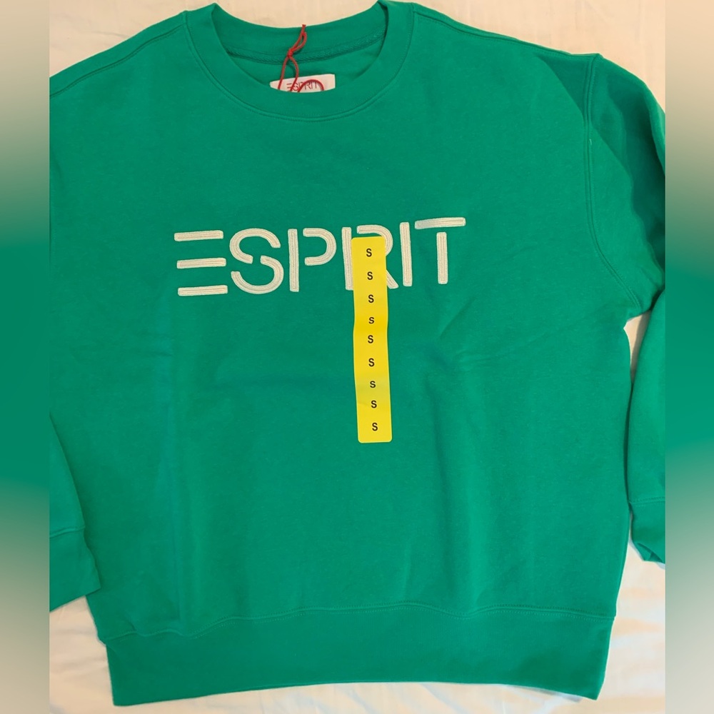 NWT Esprit crewneck - Picture 1 of 3